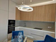    JACK HOUSE,     !  2-     
